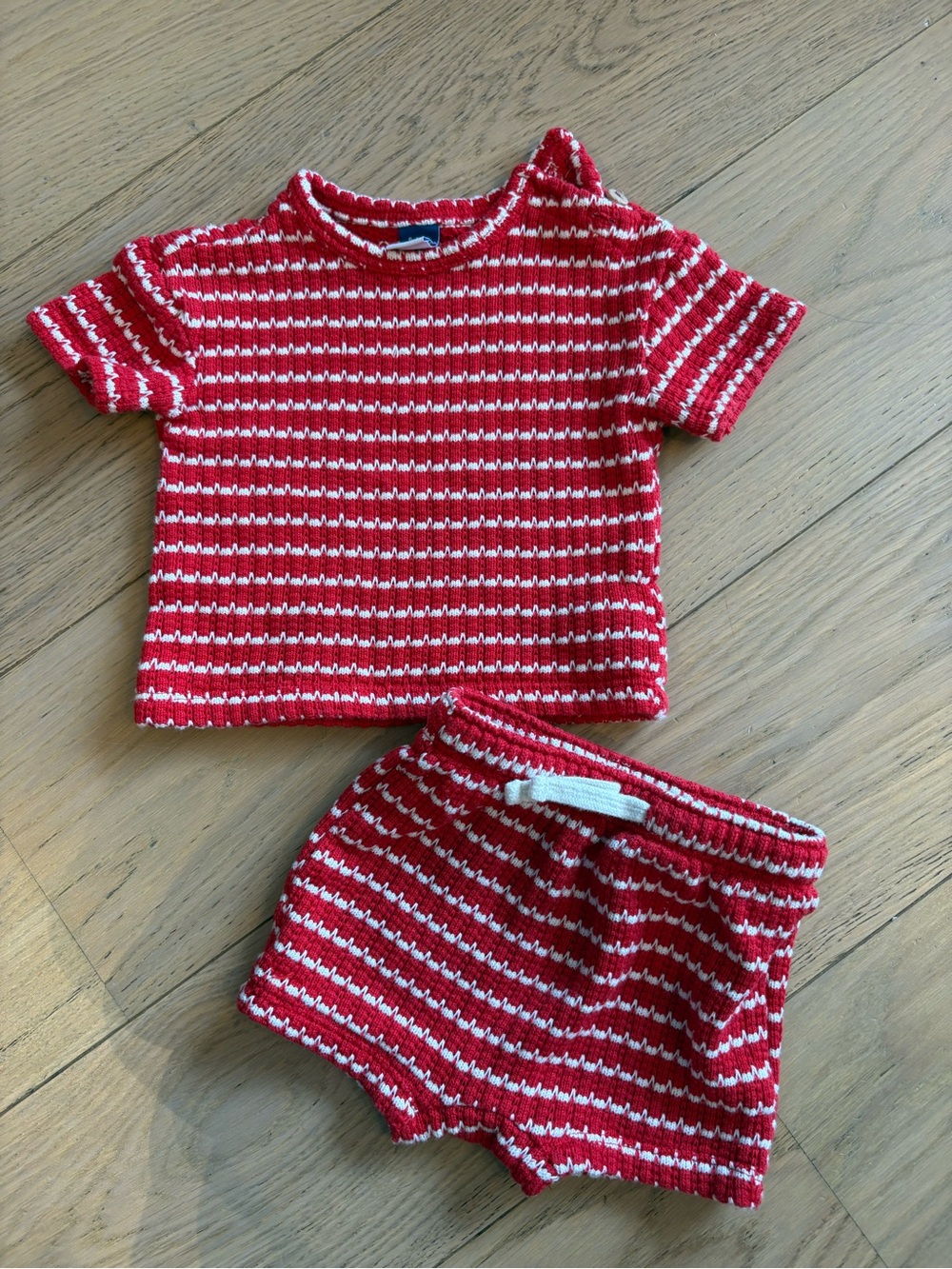 Old Navy striped knit set - size 6-12